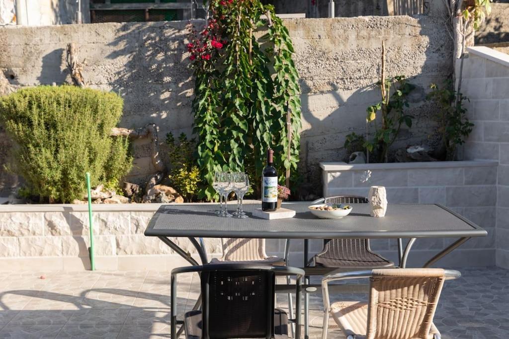 Bento Apartment - Best View On Town And Sea Pucisca Εξωτερικό φωτογραφία