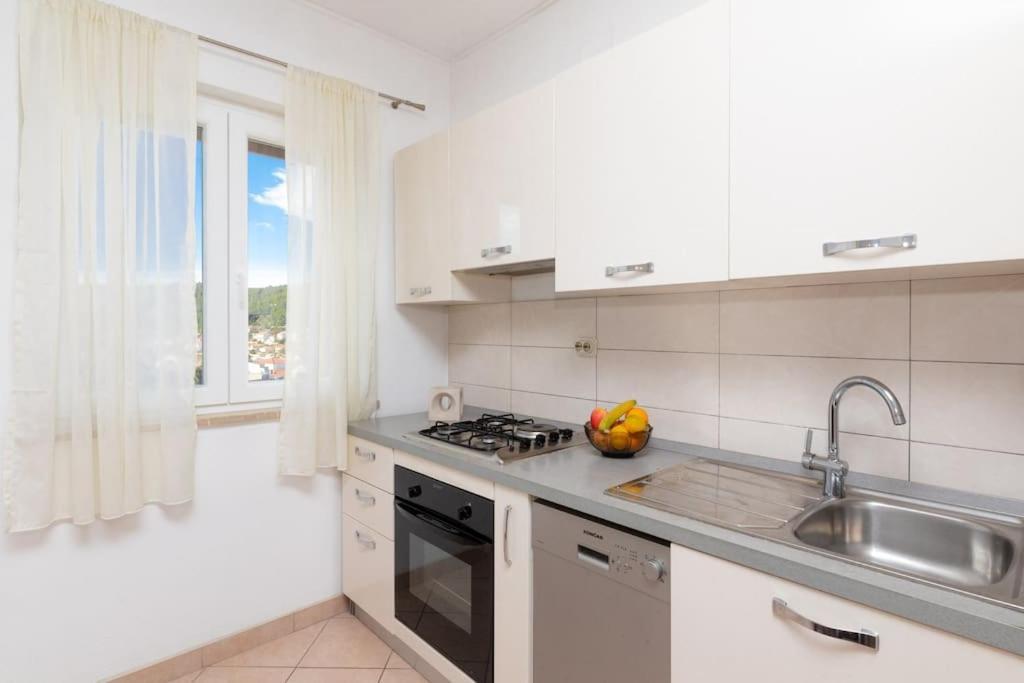 Bento Apartment - Best View On Town And Sea Pucisca Εξωτερικό φωτογραφία