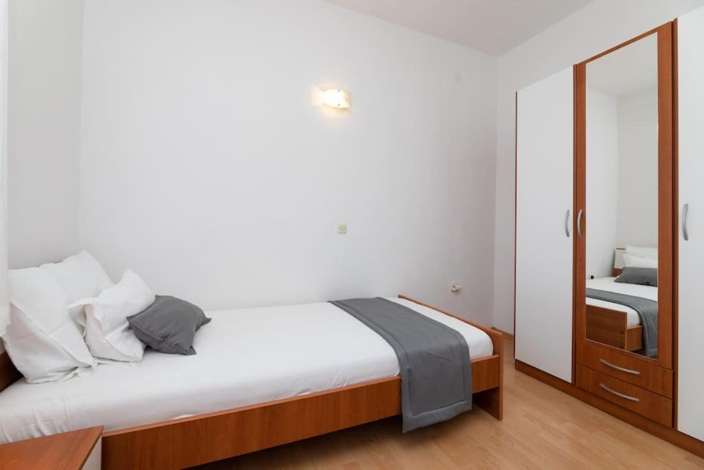 Bento Apartment - Best View On Town And Sea Pucisca Εξωτερικό φωτογραφία