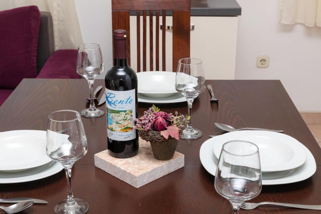 Bento Apartment - Best View On Town And Sea Pucisca Εξωτερικό φωτογραφία