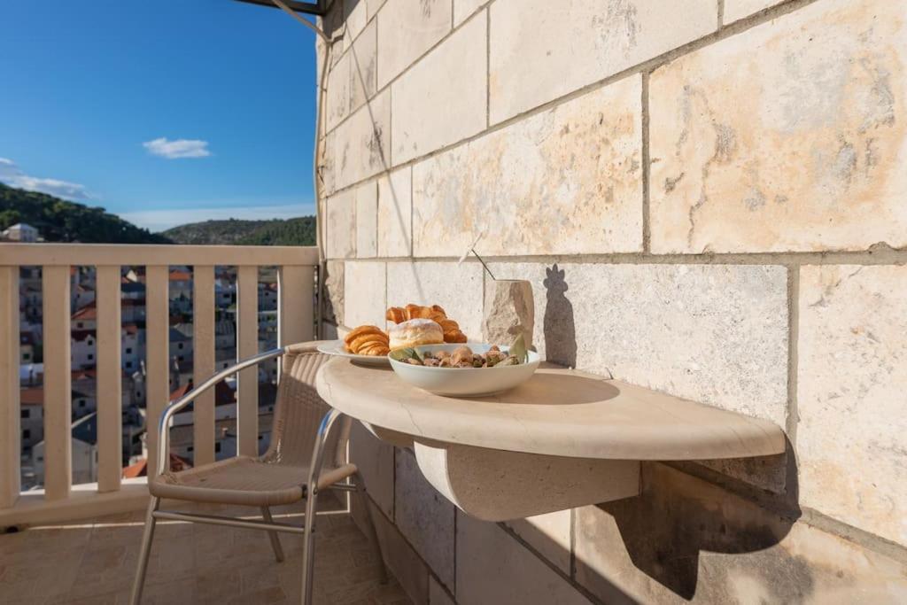 Bento Apartment - Best View On Town And Sea Pucisca Εξωτερικό φωτογραφία